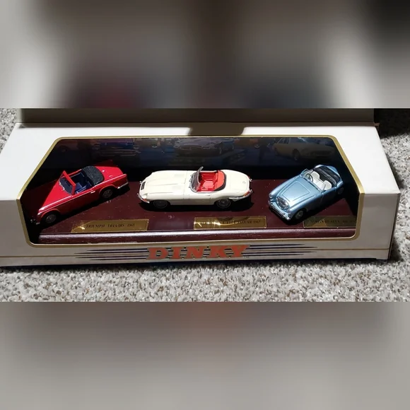 COLLECTABLE MATCH BOX/ DINKY vintage classic British sports cars. - Picture 6 of 10
